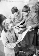 Schweizer Kinder in den Vierziger Jahren, circa 1944