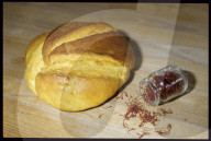 Safranbrot, Glas mit Safran-Fäden