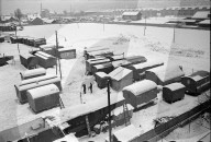 Schaustellerbetrieb im Winterlager 1942