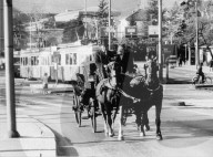 Sonntagsfahrverbot 1973: Pferdekutsche am Bürkliplatz