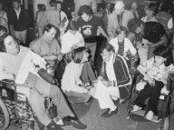 Autogrammstunde für Behinderte: Hunsperger, Kübler und Dellsperger 1977