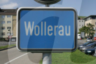Ortsschild von Wollerau, 2005