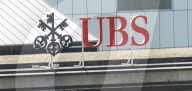 Leuchtreklame der UBS in Zürich 2006