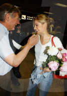 Fiona Hefti mit Vater, Flughafen Zürich-Kloten, 2005