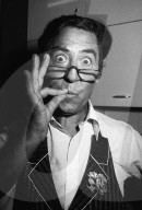 Vico Torriani, Sänger, beim Kochen, um 1977