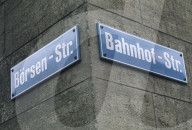 Strassenschilder Börsenstrasse Ecke Bahnhofstrasse
