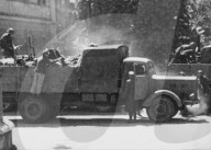 Deutscher Lastwagen an der Grenze in Chiasso 1945