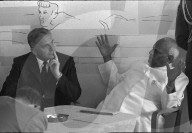 Ernst Brugger unterhält sich mit dem indischen Präsidenten V.V. Giri; 1970