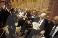 Alphons Egli bei der Stimmabgabe zur Bundesratswahl, 1982