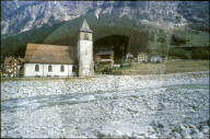 Neun Monate danach: Kirche und Pfarrhaus 1988