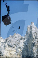 Bungee Jumping aus Schilthorn-Seilbahn 1995