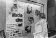 Frau vor Schaukasten, Sexkino Splendid, Genf 1972 