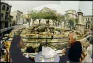 Gäste in einem Strassencafé in der Plaka von Athen, 1984