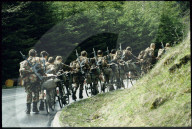 Soldaten mit neuem Militär-Fahrrad der Schweizer Armee, 1991