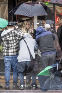 PEOPLE - Schwangere Khloe Kardashian wird von Paparazzi überflutet