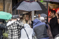 PEOPLE - Schwangere Khloe Kardashian wird von Paparazzi überflutet