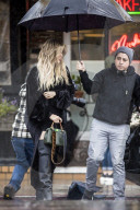 PEOPLE - Schwangere Khloe Kardashian wird von Paparazzi überflutet