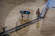 NEWS - Hochwasser auf dem Rhein