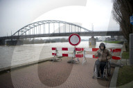 NEWS - Hochwasser auf dem Rhein