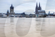 NEWS - Hochwasser auf dem Rhein