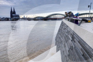 NEWS - Hochwasser auf dem Rhein