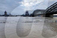 NEWS - Hochwasser auf dem Rhein