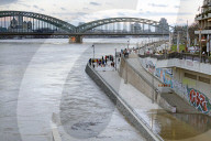 NEWS - Hochwasser auf dem Rhein