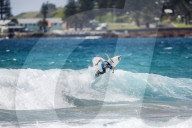 FEATURE - World Junior Championship: Wenn der Nachwuchs sich in die Wellen stürzt