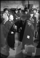 WK 2: Wirtschaftsdelegation der Alliierten, Ankunft in Bern, 1945