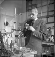 Professor André Girardet, 1947