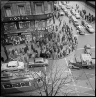 Zürich, Ecke Bahnhofstrasse Bahnhofplatz 1956