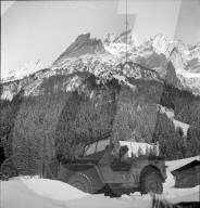 Rosenlaui, Militärjeep der US-Armee mit Funkanlage; 1946