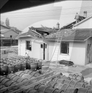 Zerstörte Gebäude nach Explosion in Chemiefabrik, Nyon 1957