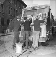 Gastarbeiter bei der Kehrichtabfuhr, 1964