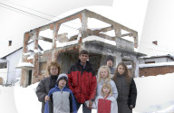 Selman Kolic und seine Familie im Kosovo, 2005