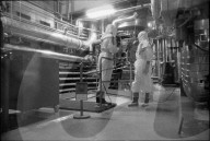 Mit Schutzanzug beim Atomreaktor Lucens 1969