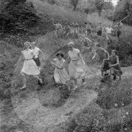 Pfingstbrauch "Pfeisthutte im Fricktal, 1955