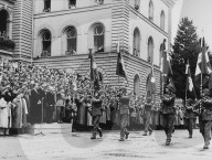 Feier zum Kriegsende; Bundesrat und General Guisan; 1945