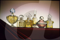 Parfumflacons verschiedener Hersteller 1992
