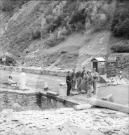 Kriegsflüchtlinge bei Gondo; 1944