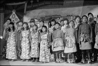 Kinderchor bei Grundsteinlegung für Tibet-Institut Rikon 1967