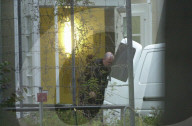 Dieter Behring wird zum Strafgericht geführt, Oktober 2004