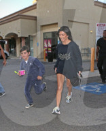 PEOPLE -  Kourtney Kardashian rennt ihrem Sohn Mason hinterher