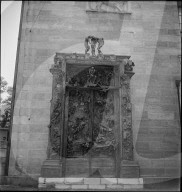 Das Höllentor von Rodin im Kunsthaus Zürich 1947
