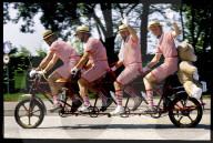 Vier Männer auf Velo, Vierertandem; 1988