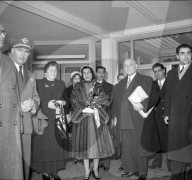 Prinzessin Ashraf Pahlavi von Persien (M), Abreise von Zürich, 1954