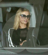 EXKLUSIV - Paris Hilton am Flughafen LAX