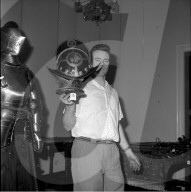 Auktion in der Galerie Fischer Luzern: Helm, Rüstung; 1961