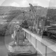 Abbruch der Eisenbahnbrücke; 1952