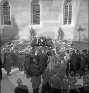 WK 2: Beisetzung der Bombardierungsopfer, Ehrenwache, Rafz 1945